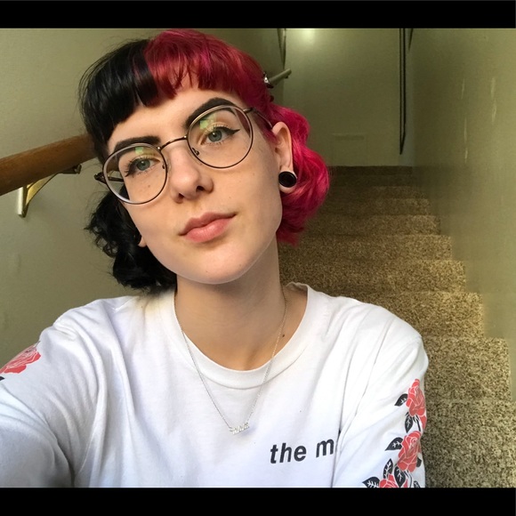 Meet your Posher, Delaney - Picture 3 of 5